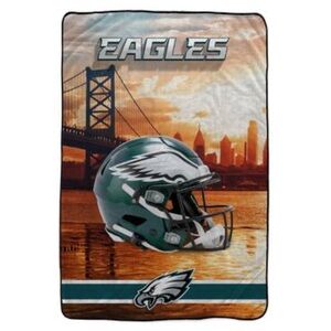 Eagles ultra soft oversized skyline blanket